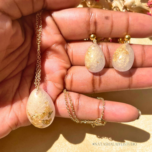 Celestial Teardrop Resin Jewelry Set | Gold Flake Pendant & Earring Set